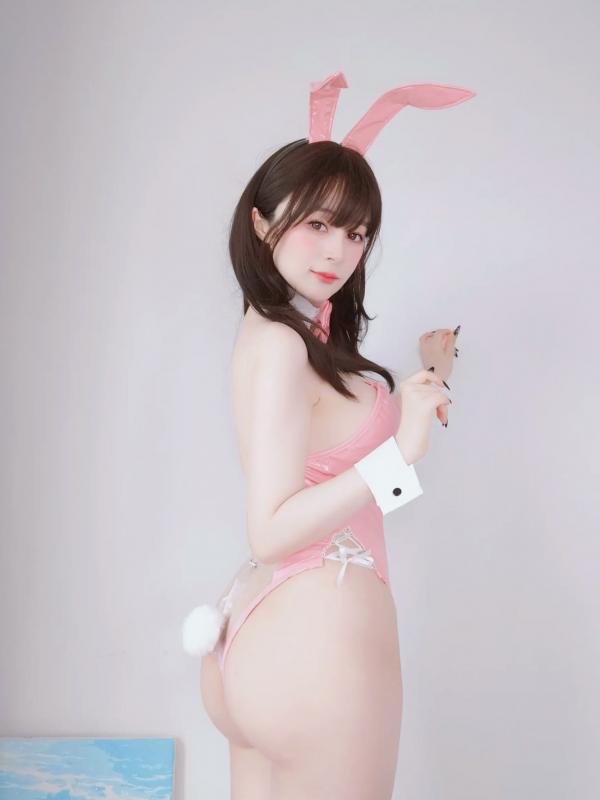    Coser小姐姐白银演绎极致诱惑兔女郎，透明PVC束身衣私房美图，性感撩人惹火曲线大赏[31P]第21张图片