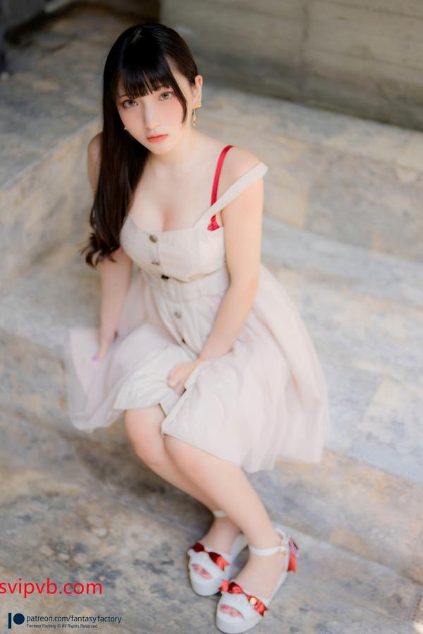    Fantasy Factory小丁Ding红色蕾丝内衣户外私房写真，清纯面孔与极品身材的极致诱惑第4张图片