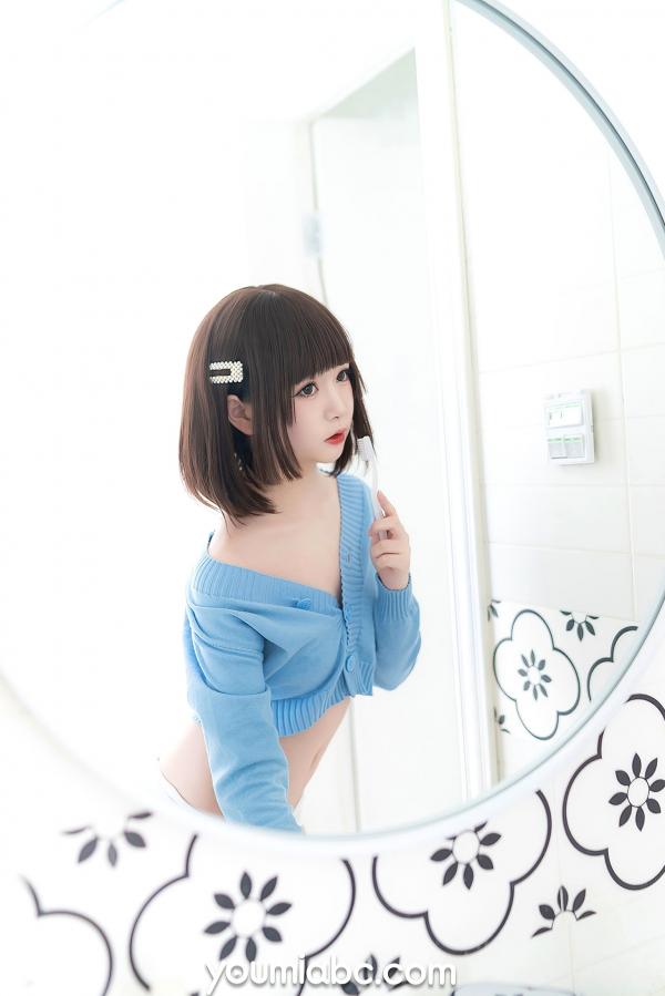    YouMi尤蜜-向小圆《薄荷蓝之夏》私房美图，短发少女浅蓝针织小衫清纯诱惑，白皙肌肤清新治愈写真第6张图片