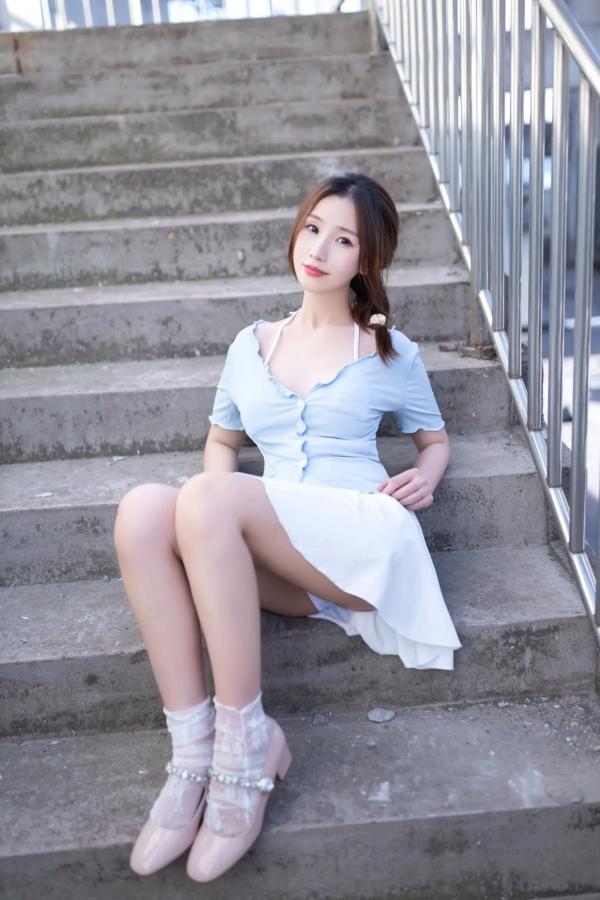    杏子 - 天台户外私房写真，清纯蓝白制服诱惑，极致性感大尺度视觉，完美身材撩人心弦 [120P]第12张图片