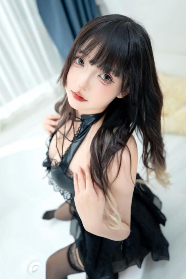    神楽板真冬 绝命吊带私房照，黑丝高跟大尺度浴室写真，优雅性感风情，诱惑美腿极致魅惑[75P]第31张图片