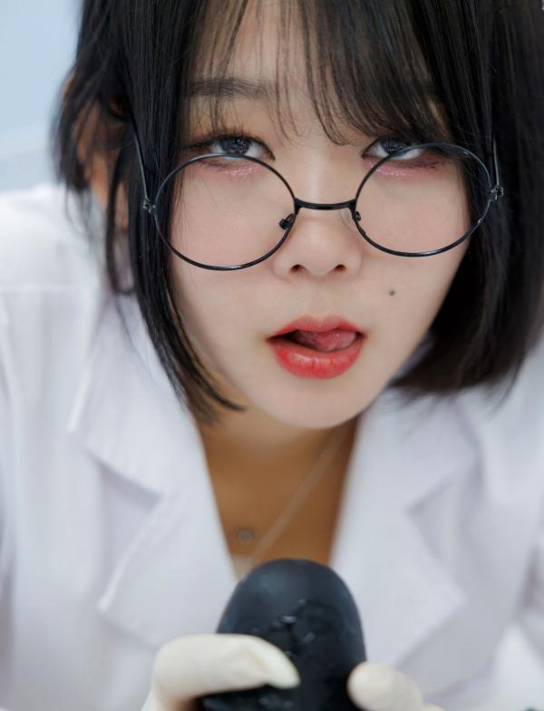    韩国美女琪雅Zia女医生角色扮演，极致诊室诱惑，精美黑丝长腿，制服控私房大尺度高清写真第21张图片