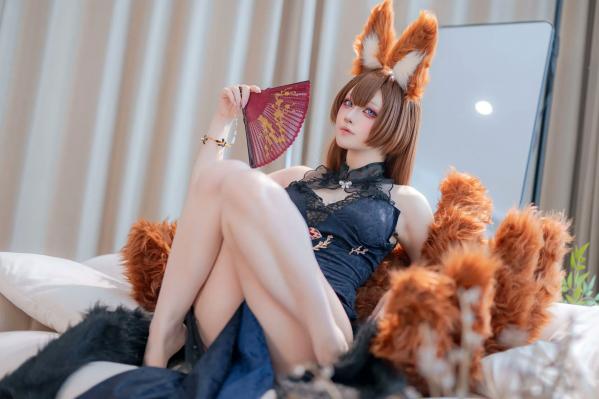    屿鱼 - 碧蓝航线天城COS私房照，高叉黑纱礼服，极致诱惑cosplay第28张图片
