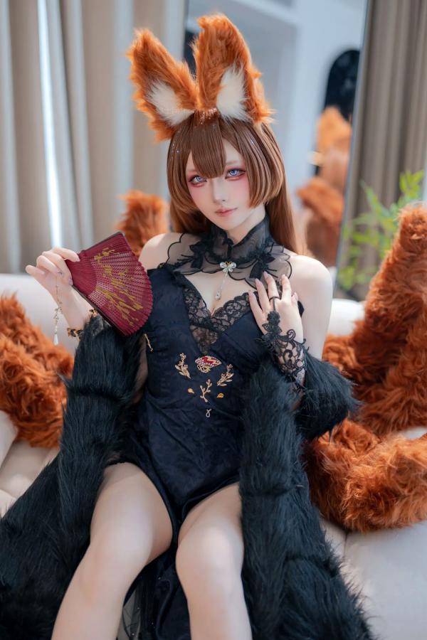    屿鱼 - 碧蓝航线天城COS私房照，高叉黑纱礼服，极致诱惑cosplay第32张图片