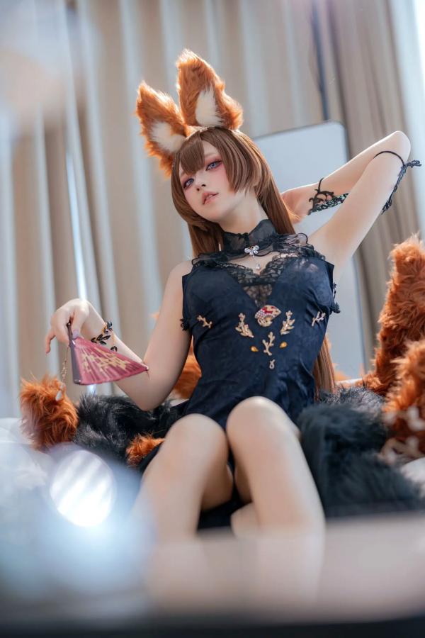    屿鱼 - 碧蓝航线天城COS私房照，高叉黑纱礼服，极致诱惑cosplay第43张图片