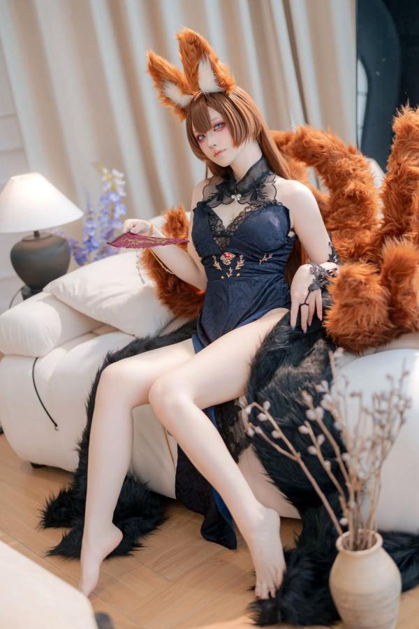    屿鱼 - 碧蓝航线天城COS私房照，高叉黑纱礼服，极致诱惑cosplay第44张图片