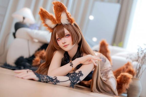    屿鱼 - 碧蓝航线天城COS私房照，高叉黑纱礼服，极致诱惑cosplay第56张图片