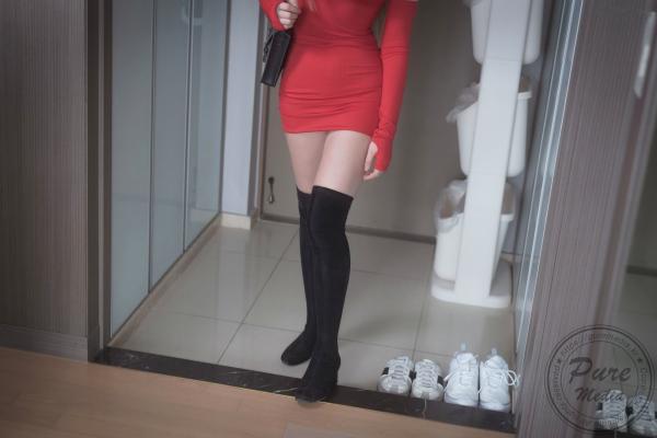    韩国美女Raon私房照：红色纪念日与孤独女孩，居家慵懒风格，尽显清纯诱惑与白皙身材第1张图片