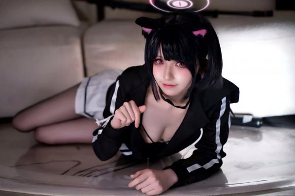    双木扶苏 - 蓝色档案杏山和纱Cosplay私房照，猫耳少女的甜美诱惑 [34P]第16张图片