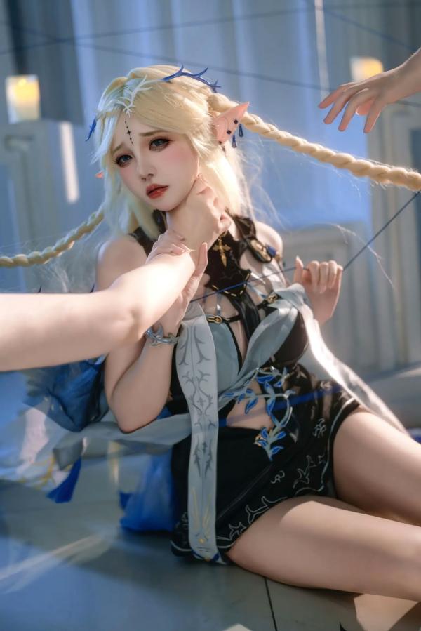   阿薰kaOri卡提希娅：精致精灵Cosplay幻想大片，空灵女神降临，极致性感角色扮演[133P]第1张图片