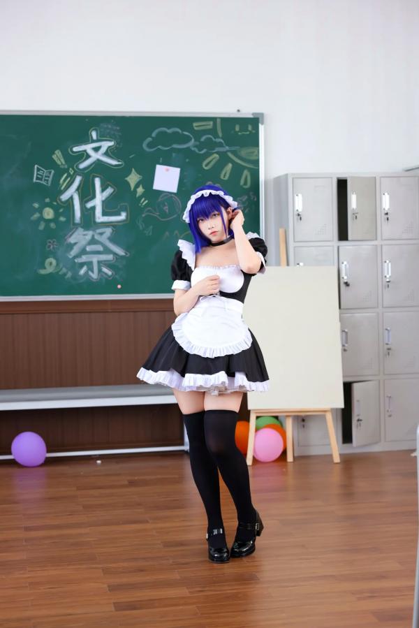    G44不会受伤 枫与玲二次元女仆装Cosplay，绝美蓝发气质美女室内私房写真[49P]第1张图片