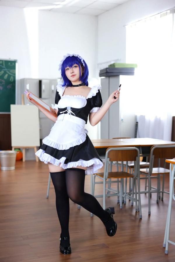    G44不会受伤 枫与玲二次元女仆装Cosplay，绝美蓝发气质美女室内私房写真[49P]第44张图片