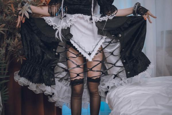   流年不停_w - 碧蓝航线 赫敏 COSPLAY 精致女仆装私房照 娇俏诱惑美图 [32P]第2张图片