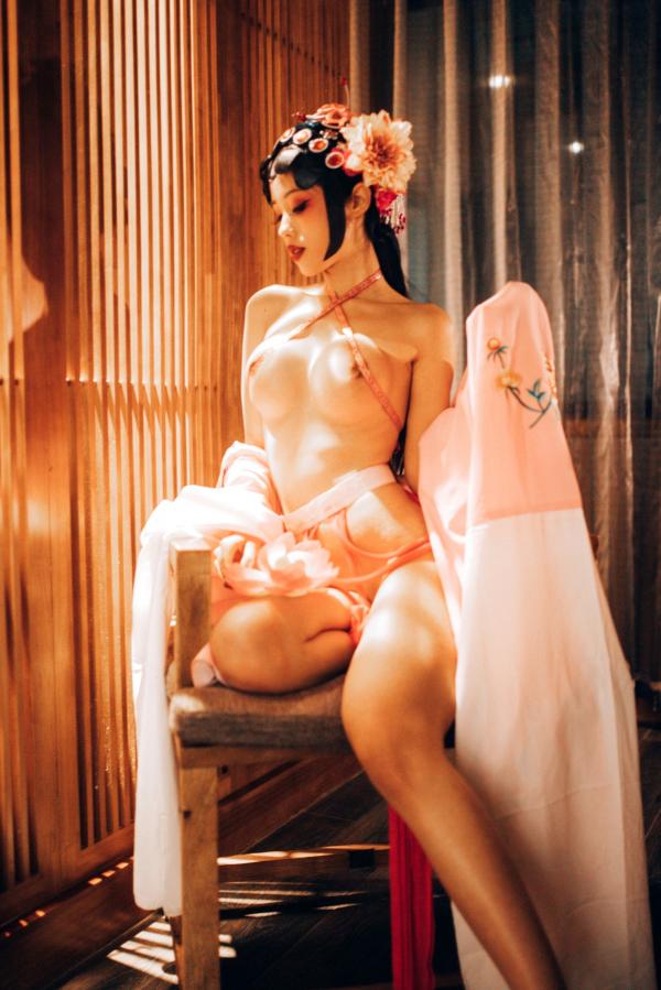    钛合金TiTi-潘金莲古风戏曲装，极致古典美学私房写真，魅惑眼妆风情万种，大尺度呈现惊艳东方尤物盛宴第38张图片