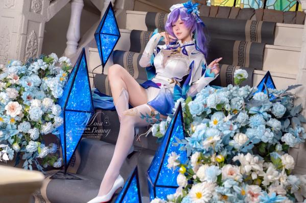    咬一口兔娘《鸣潮》坎特蕾拉高还原Cosplay，性感魅惑神还原、绝美湿身视觉冲击 [114P]第10张图片