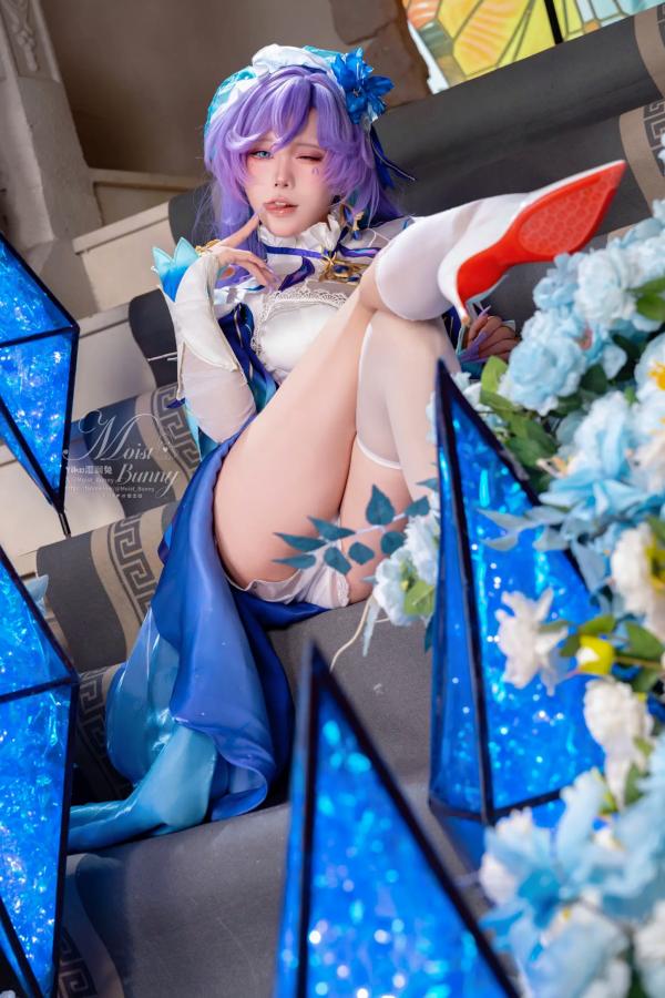    咬一口兔娘《鸣潮》坎特蕾拉高还原Cosplay，性感魅惑神还原、绝美湿身视觉冲击 [114P]第14张图片