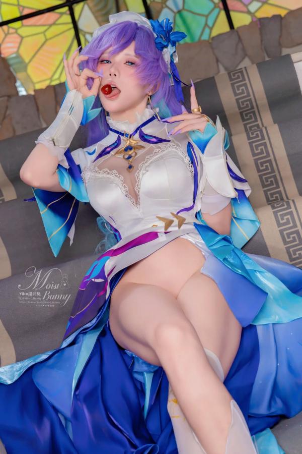    咬一口兔娘《鸣潮》坎特蕾拉高还原Cosplay，性感魅惑神还原、绝美湿身视觉冲击 [114P]第31张图片