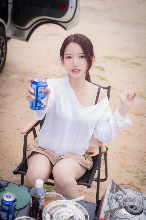    韩国美女Yeha野营车内的激情假期：私拍大尺度居家诱惑，极致身材尽显无遗第44张图片