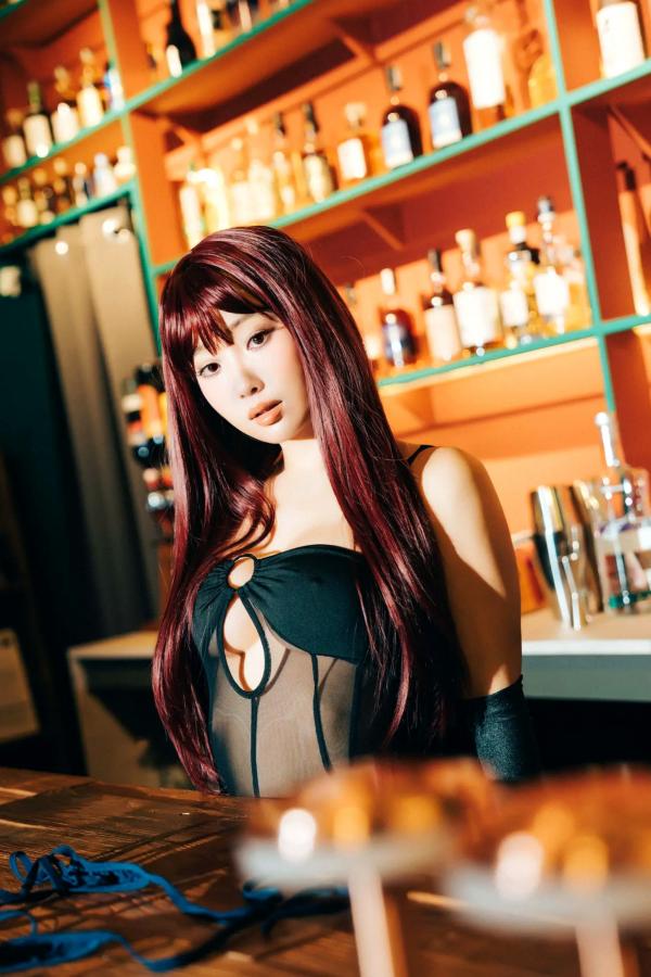    Haivia Black Snow - 秘密酒吧私房写真，性感冷艳，御姐诱惑 [132P]第6张图片