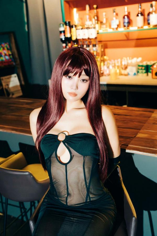    Haivia Black Snow - 秘密酒吧私房写真，性感冷艳，御姐诱惑 [132P]第17张图片