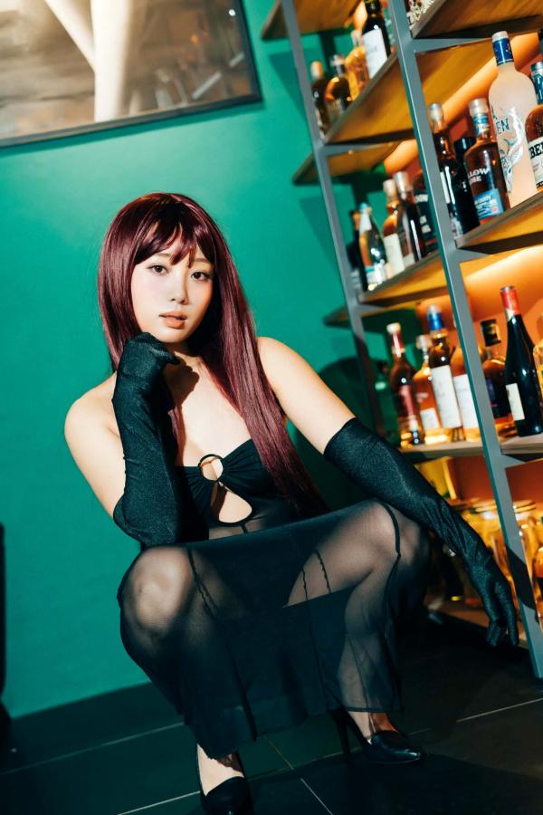    Haivia Black Snow - 秘密酒吧私房写真，性感冷艳，御姐诱惑 [132P]第52张图片