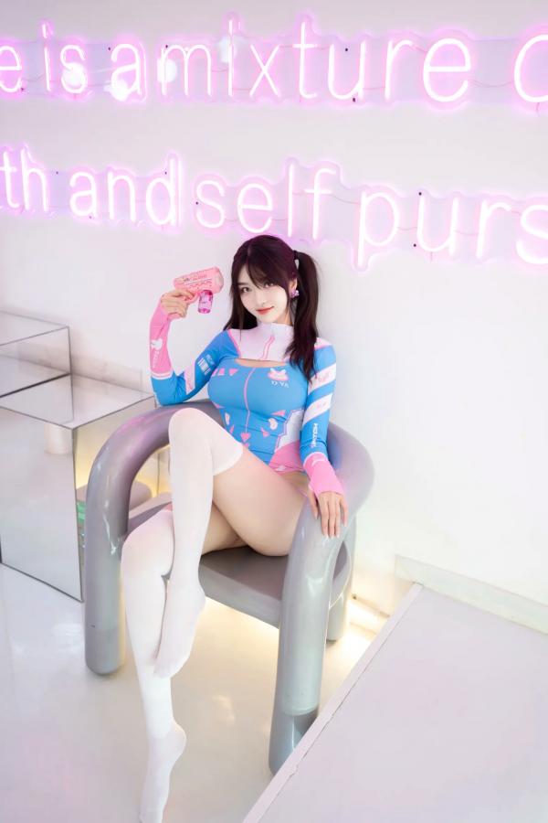    白露lulu - 守望先锋COSPLAY私房写真，极致身材诱惑，高颜值女神大尺度展示 [85P]第3张图片