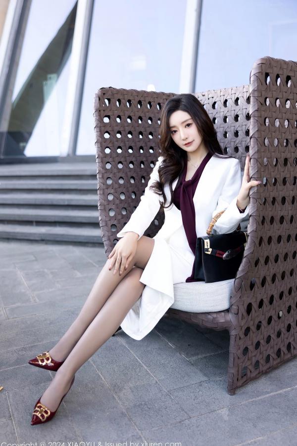    XiaoYu语画界-1183-王馨瑶yanni-海南旅拍-白色职业裙装灰蕾丝内衣-制服诱惑丝袜长腿-2024.01.11-无圣光大尺度第4张图片