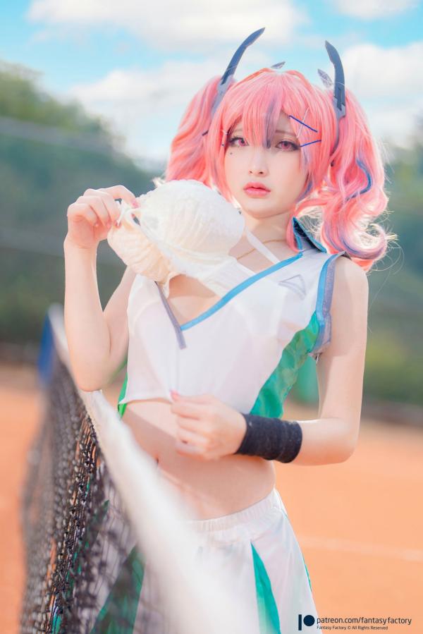    Fantasy-Factory 小丁Ding 碧蓝航线布莱默顿Cosplay网球宝贝性感大尺度私房照第12张图片