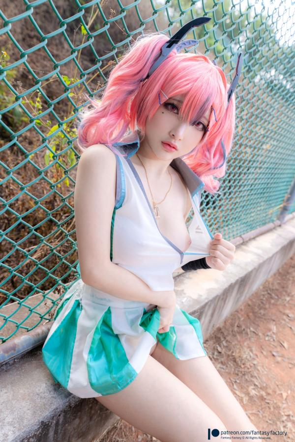    Fantasy-Factory 小丁Ding 碧蓝航线布莱默顿Cosplay网球宝贝性感大尺度私房照第21张图片