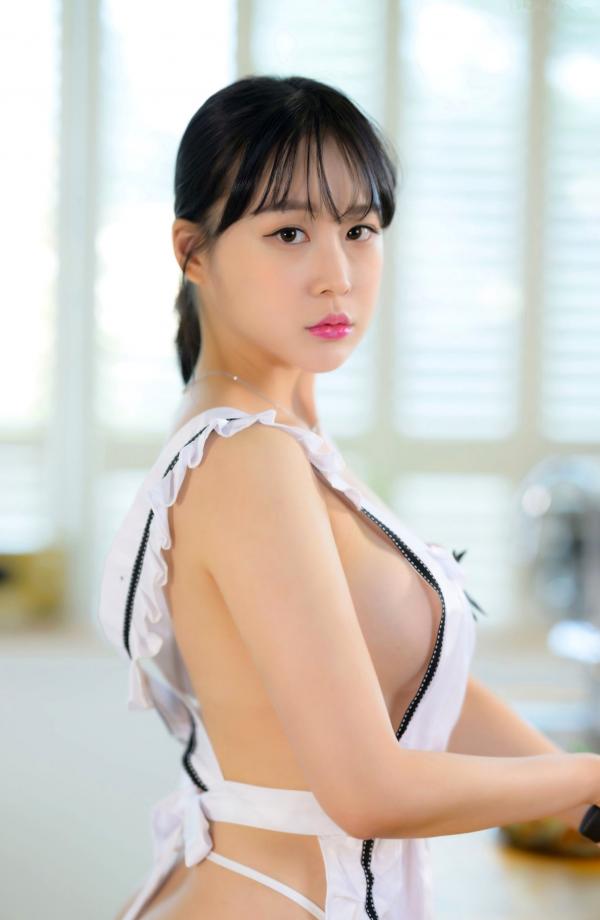   韩国美女BYEOL私房写真，浴缸湿身诱惑，极品身材与火辣内衣的视觉盛宴第1张图片