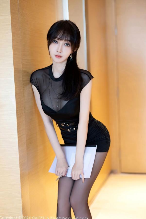    XiaoYu语画界-1180-玥儿玥er：黑色包臀连衣短裙配黑丝，职场OL干练风与私房极致诱惑美腿写真第4张图片