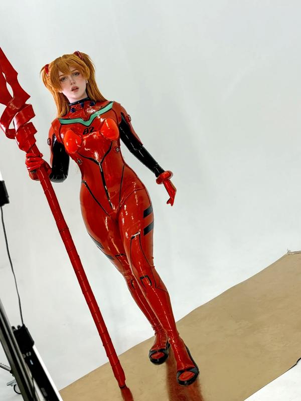    Ulichan明日香Cosplay新作，极致乳胶紧身衣诱惑，还原新世纪福音战士经典战衣与大尺度清凉写真 [48P]第36张图片