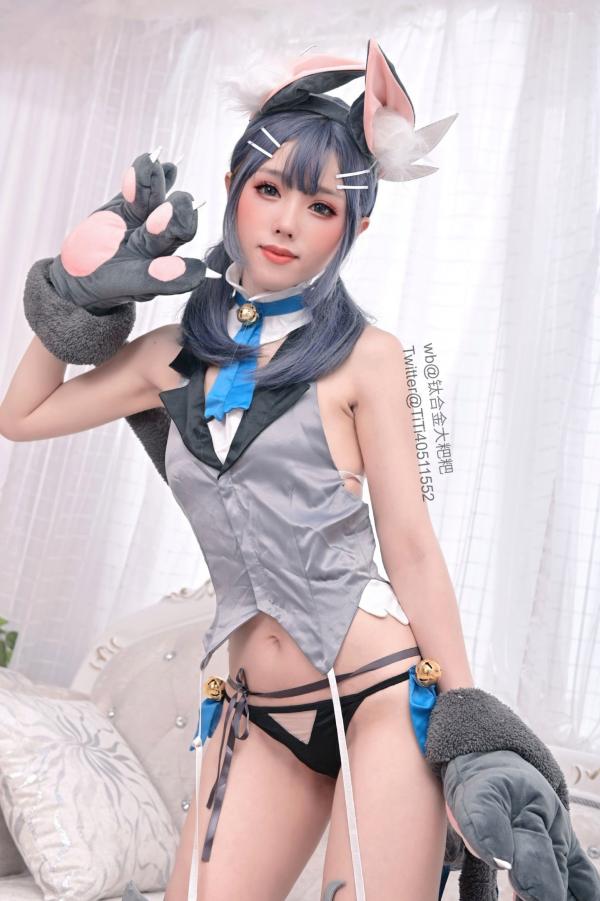    钛合金TiTi-美游猫咪：二次元萌系猫娘角色扮演，精致室内私房写真，性感诱惑尽显灵动第14张图片