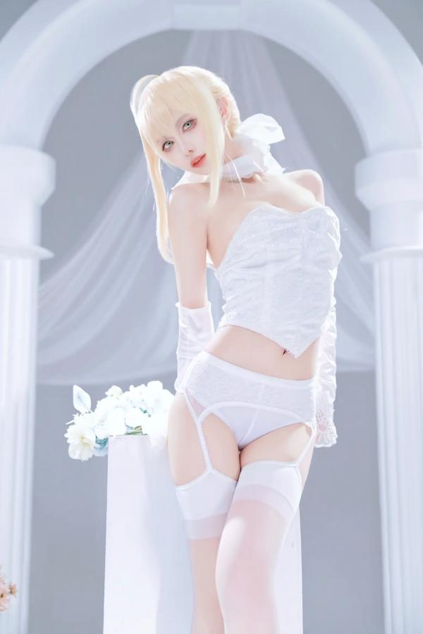    Shika小鹿鹿 - FGO Saber花嫁 [22P] 纯白蕾丝梦幻COS精品画册，绝美花嫁妆造演绎圣洁女神魅力第13张图片