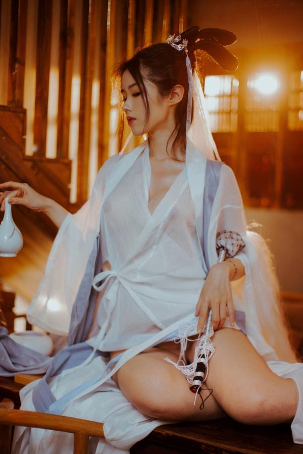   《钛合金TiTi-無生一炁》古风私房写真：棋子点缀薄纱缠身，演绎绝美仙侠艺术第8张图片