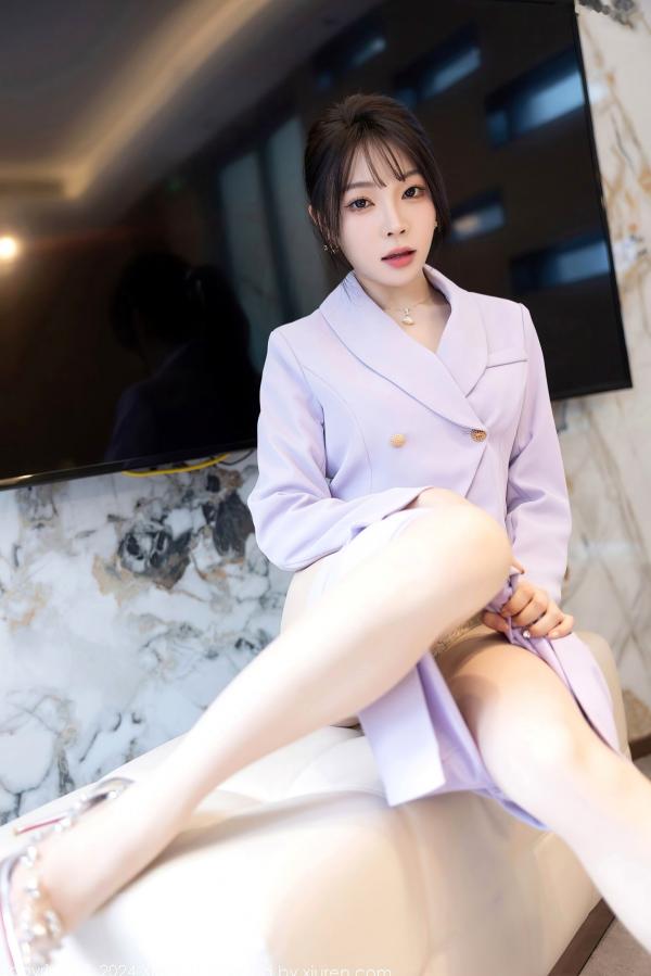 徐莉芝Booty 陈芝  XiaoYu语画界-1178-徐莉芝：淡紫色OL裙装与蕾丝内衣的职场诱惑，极品私房照全集，展现曼妙曲线的性感女神第25张图片