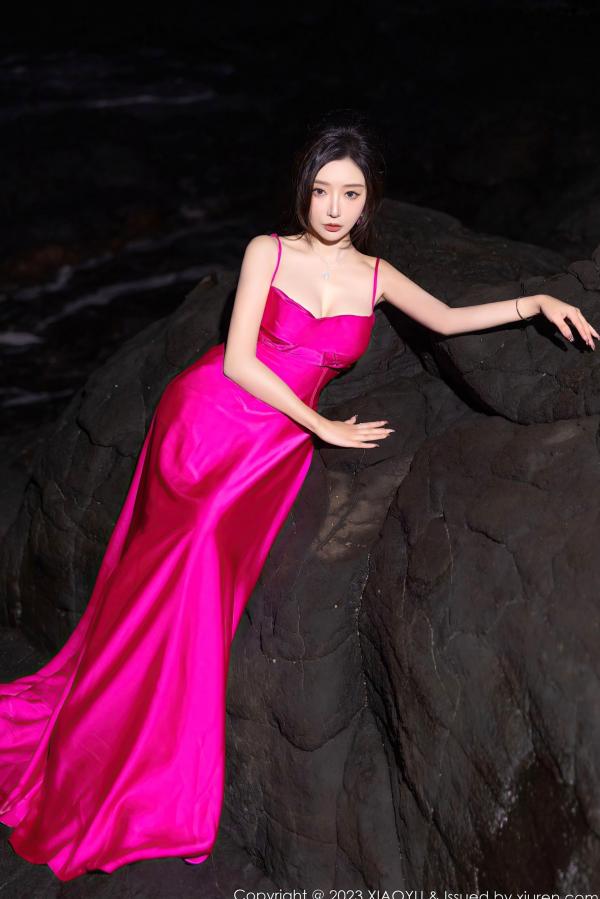 王馨瑶   XiaoYu语画界1174期：王馨瑶yanni极致诱惑，粉色吊带长裙与黑色蕾丝私房大片，无圣光超清写真第16张图片