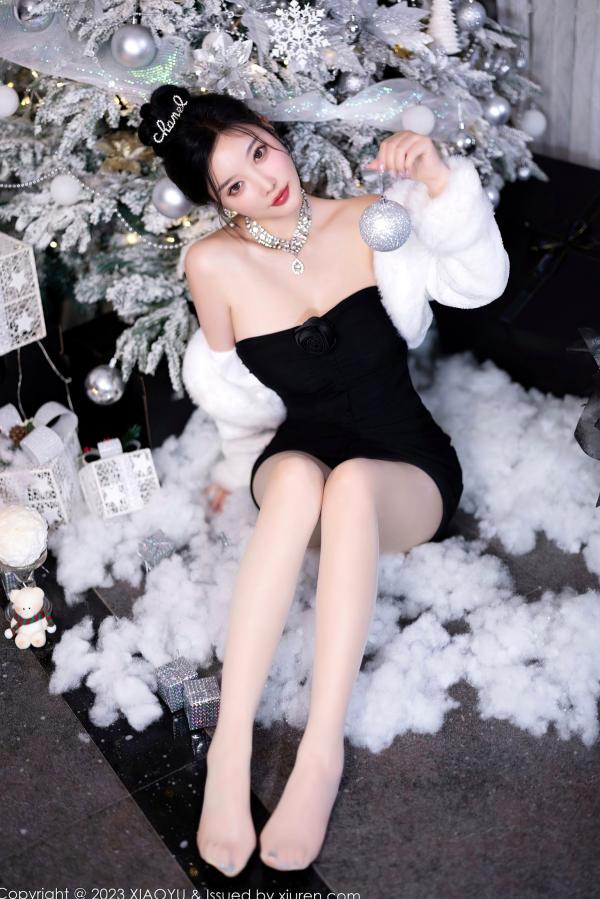杨晨晨 sugar小甜心CC  XiaoYu语画界-杨晨晨Yome：圣诞主题兔女郎诱惑，性感漆皮装搭配网袜，极致大尺度视觉盛宴第5张图片