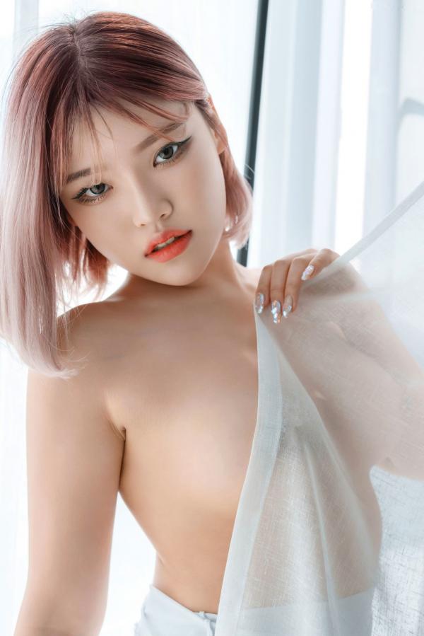    韩国美女Hwa私房写真：短发白衣清新诱惑，简约大片完美诠释纯欲自然美，ArtGravia-398第46张图片
