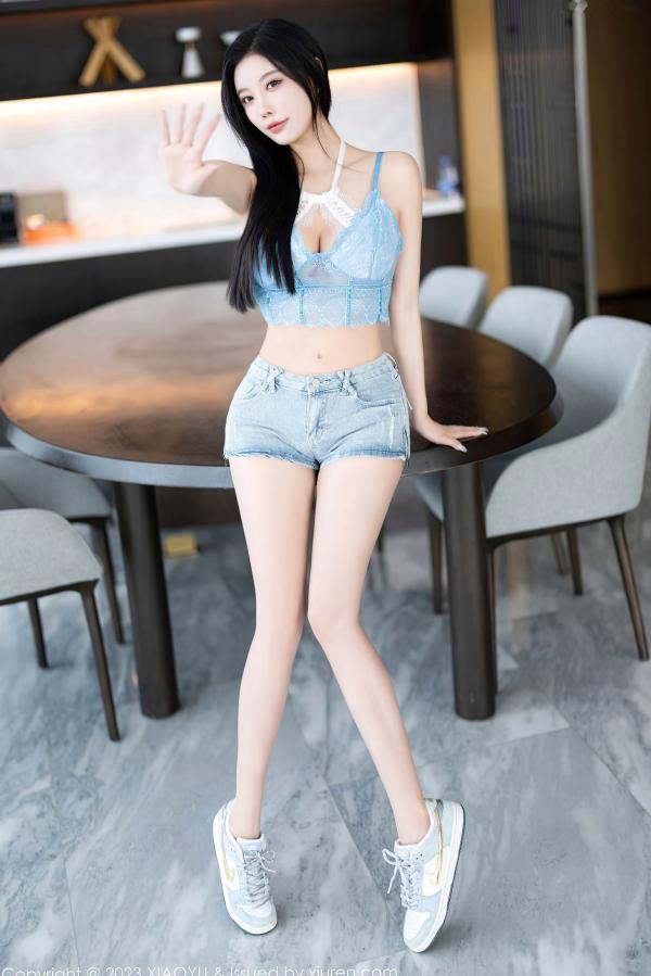 杨晨晨 sugar小甜心CC  XiaoYu语画界-1165-杨晨晨Yome白色内衣室雅照，白嫩肌肤修长美腿尽显私房性感魅力第4张图片
