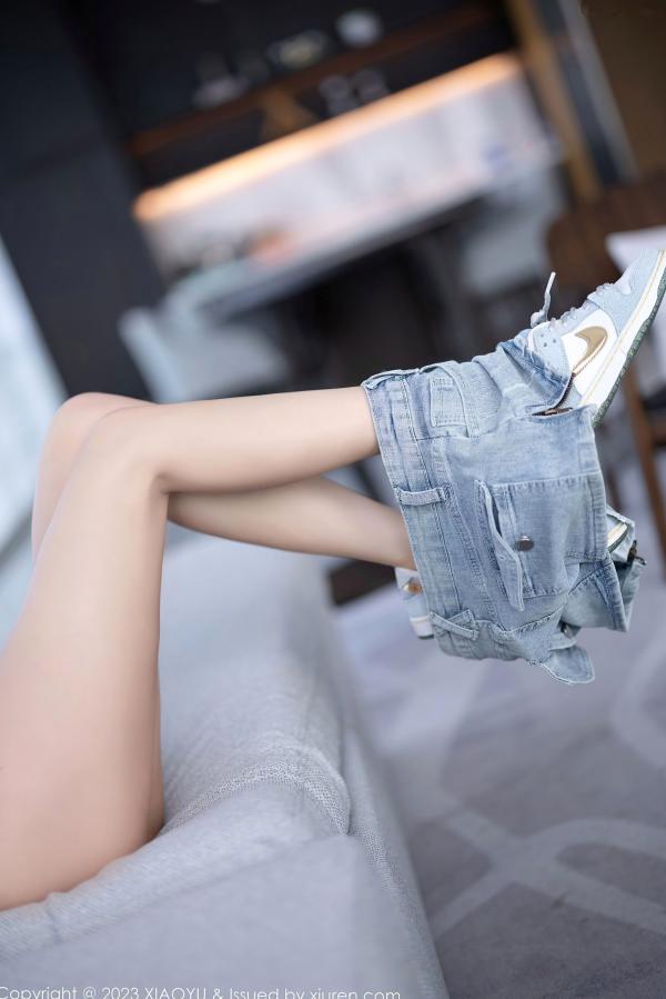 杨晨晨 sugar小甜心CC  XiaoYu语画界-1165-杨晨晨Yome白色内衣室雅照，白嫩肌肤修长美腿尽显私房性感魅力第47张图片