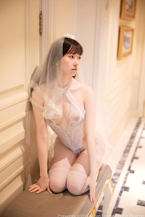    秀人网林悠悠：纯白蕾丝情趣婚纱私房写真，清纯头纱下的极致诱惑与曼妙曲线展露第9张图片