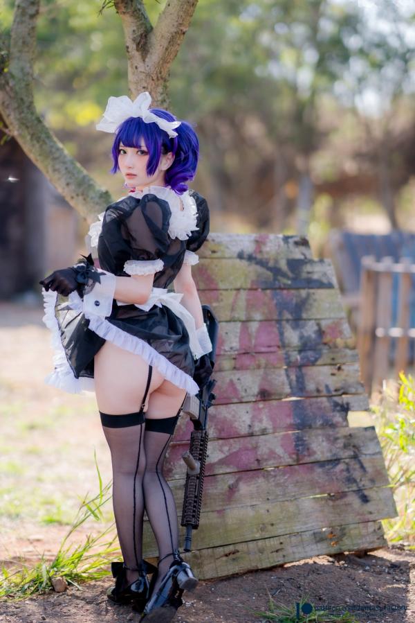    Fantasy-Factory-小丁Ding战斗女仆Cosplay：冷艳枪械少女的废墟战场与制服暴力美学第6张图片