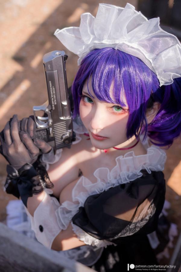    Fantasy-Factory-小丁Ding战斗女仆Cosplay：冷艳枪械少女的废墟战场与制服暴力美学第11张图片