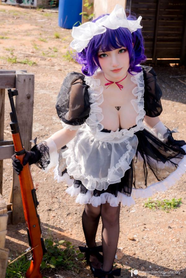    Fantasy-Factory-小丁Ding战斗女仆Cosplay：冷艳枪械少女的废墟战场与制服暴力美学第15张图片