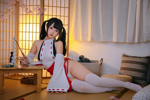    日奈娇-御币巫女：日式榻榻米绳缚角色扮演，清纯童颜与性感身材的极致诱惑私房大尺度写真第52张图片