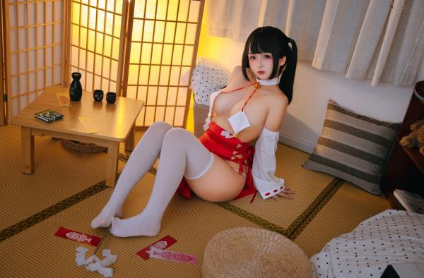   日奈娇-御币巫女：日式榻榻米绳缚角色扮演，清纯童颜与性感身材的极致诱惑私房大尺度写真第73张图片