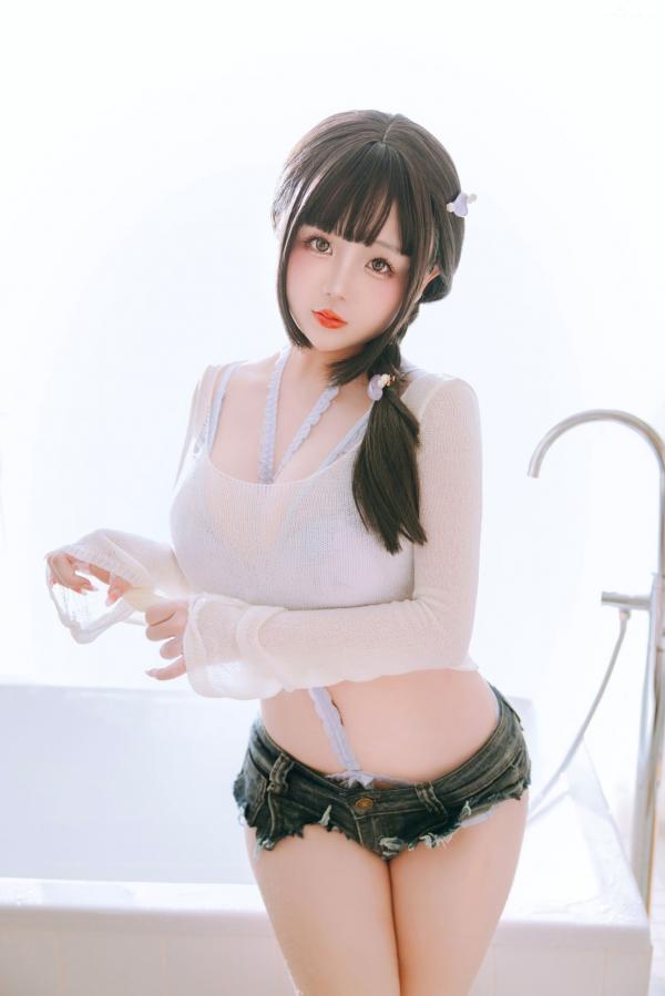   日奈娇浴室内衣私房写真，纯欲风蕾丝诱惑，展现傲人身材与精致童颜第29张图片