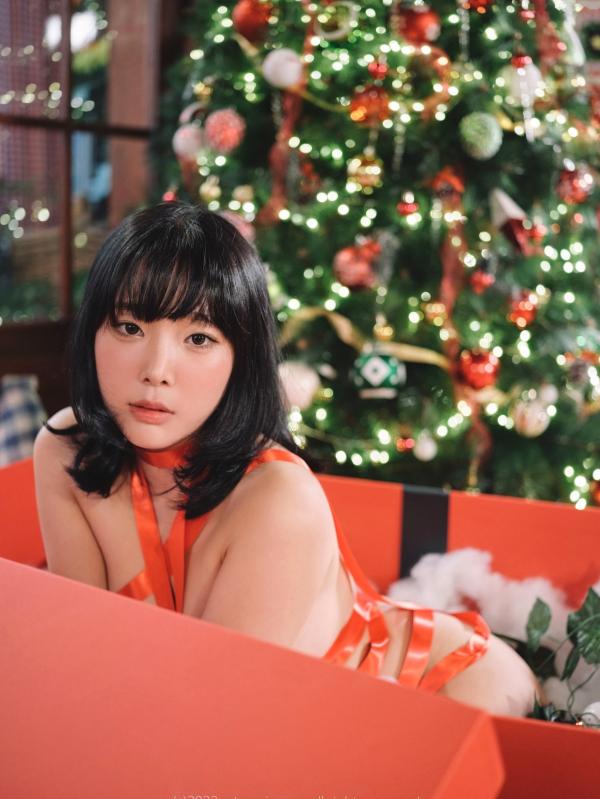    韩国美女Jang Joo Isabella圣诞诱惑装，ArtGravia红色丝带缠绕私房照，白嫩好身材与节日礼物风格大尺度写真第23张图片