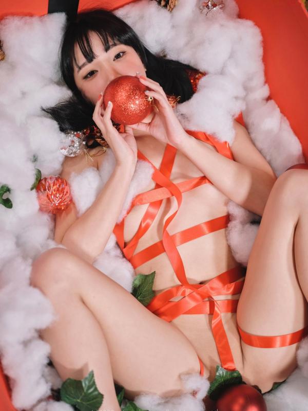    韩国美女Jang Joo Isabella圣诞诱惑装，ArtGravia红色丝带缠绕私房照，白嫩好身材与节日礼物风格大尺度写真第52张图片